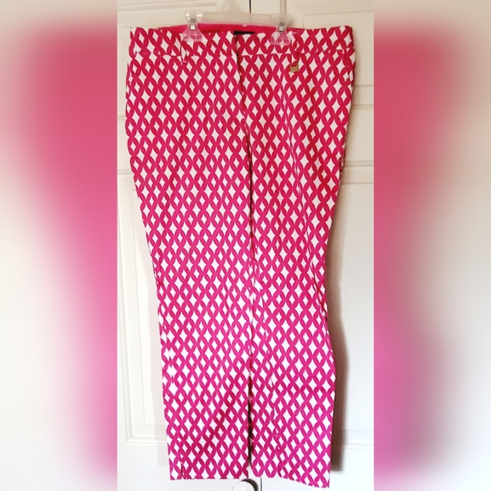 Nautica hot pink/white women's cropped pants. Worn 2x. Size 6